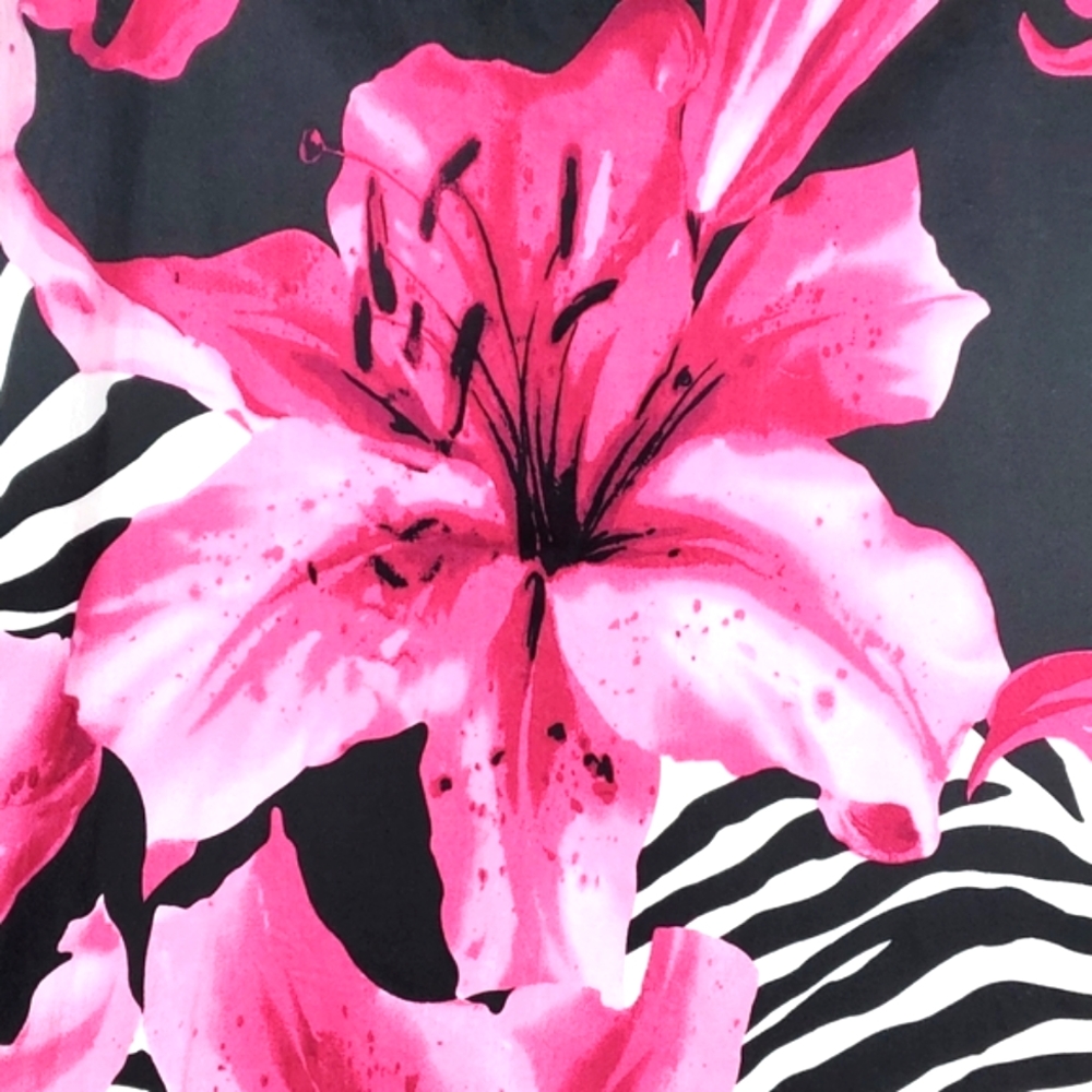 Olivia & Grace Pink Lily Zebra Print Mini Skirt Floral Animal Print Size 8 NWOT - Picture 2 of 13